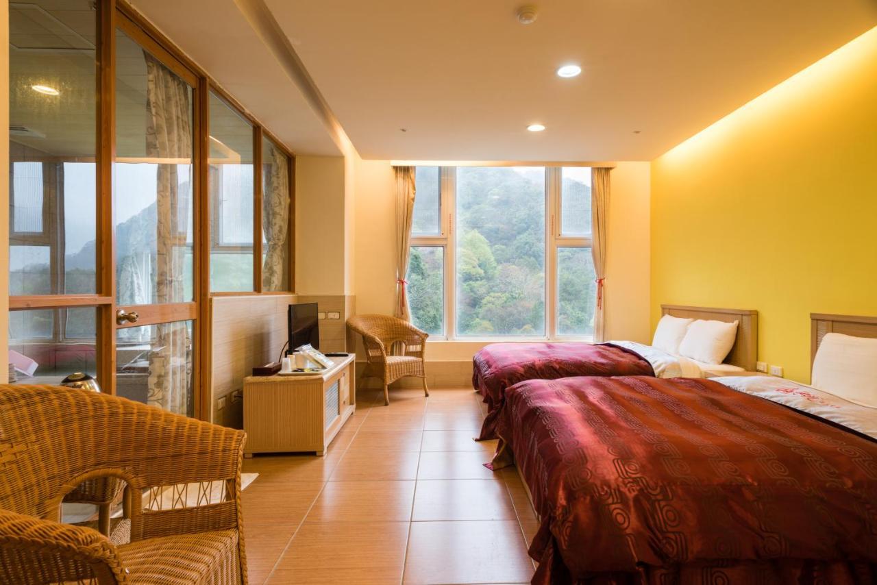 Crystal Hotel Nhân Ái Ngoại thất bức ảnh