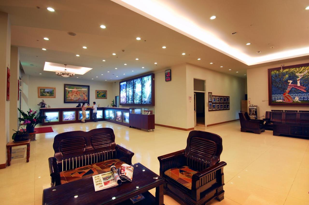 Crystal Hotel Nhân Ái Ngoại thất bức ảnh