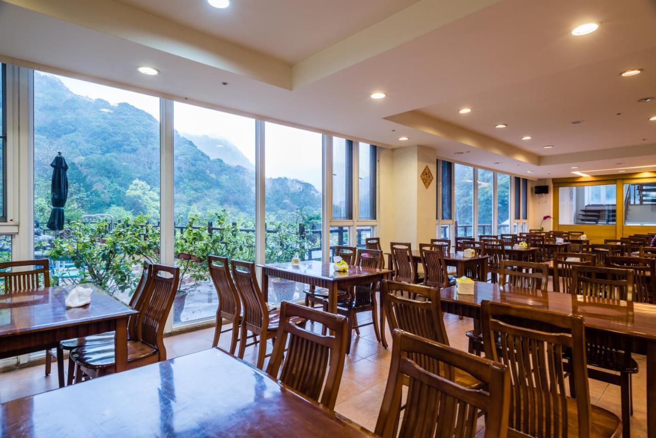 Crystal Hotel Nhân Ái Ngoại thất bức ảnh