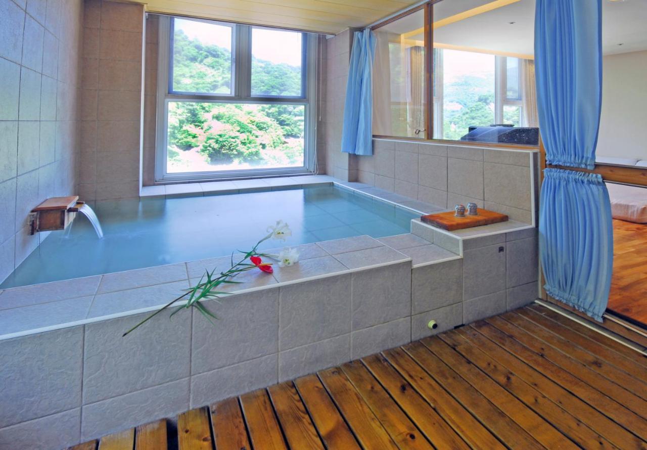 Crystal Hotel Nhân Ái Ngoại thất bức ảnh